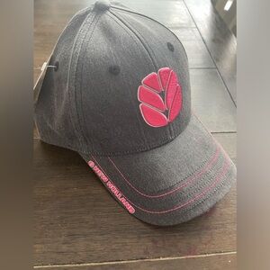New Holland women’s hat
